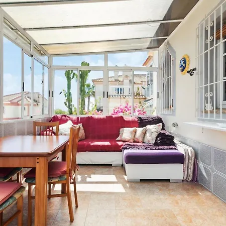 Fuentes Mit Innenhof, Altos Holiday home